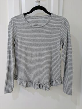 Banana Republic Casual Gray Striped Ruffle-Hem Long Sleeve Top